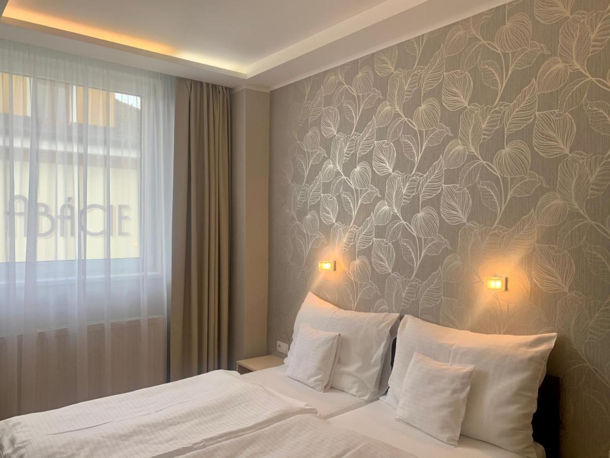 Hotel Abacie & Wellness Валашске-Мезіржічі Екстер'єр фото