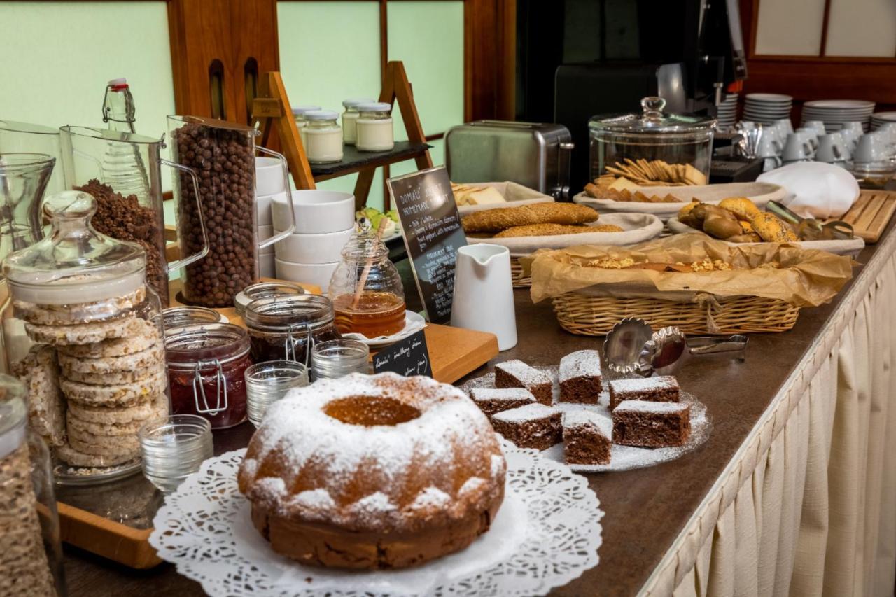 Hotel Abacie & Wellness Валашске-Мезіржічі Екстер'єр фото