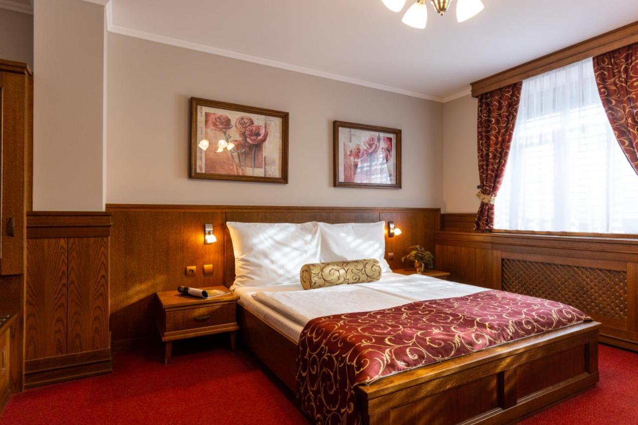 Hotel Abacie & Wellness Валашске-Мезіржічі Екстер'єр фото