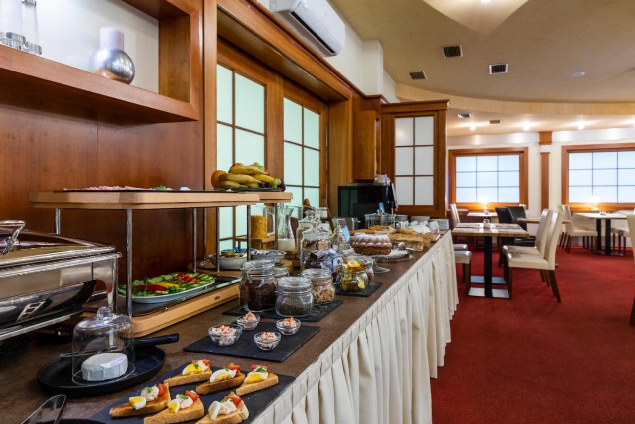 Hotel Abacie & Wellness Валашске-Мезіржічі Екстер'єр фото