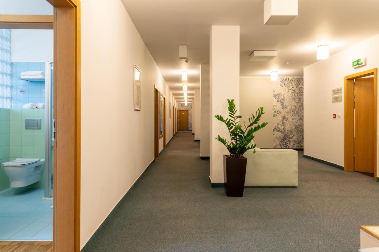 Hotel Abacie & Wellness Валашске-Мезіржічі Екстер'єр фото