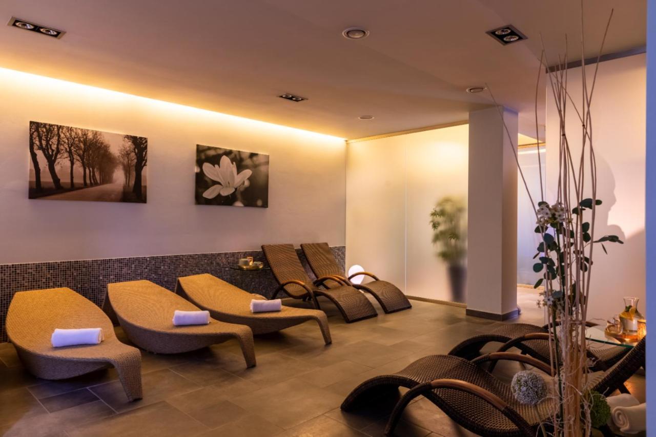 Hotel Abacie & Wellness Валашске-Мезіржічі Екстер'єр фото